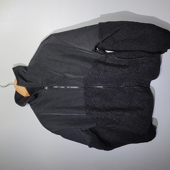 Mta Sport Fleece Sherpa Oversized Cropped Zip-Up Jacket - Picture 1 of 11